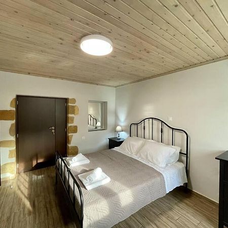 Villa Eftychia Serene Getaway With Hot Tub In A Quiet Location Киссамос Экстерьер фото