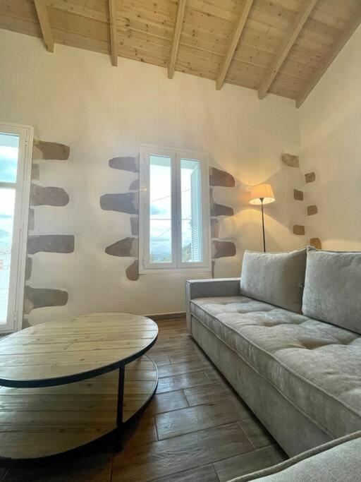 Villa Eftychia Serene Getaway With Hot Tub In A Quiet Location Киссамос Экстерьер фото
