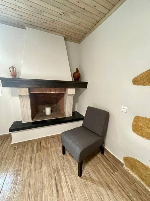 Villa Eftychia Serene Getaway With Hot Tub In A Quiet Location Киссамос Экстерьер фото