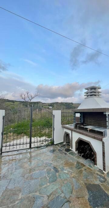 Villa Eftychia Serene Getaway With Hot Tub In A Quiet Location Киссамос Экстерьер фото