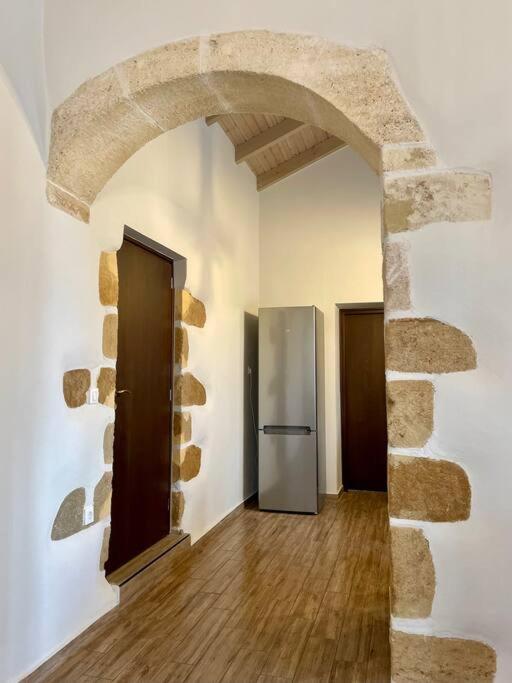 Villa Eftychia Serene Getaway With Hot Tub In A Quiet Location Киссамос Экстерьер фото