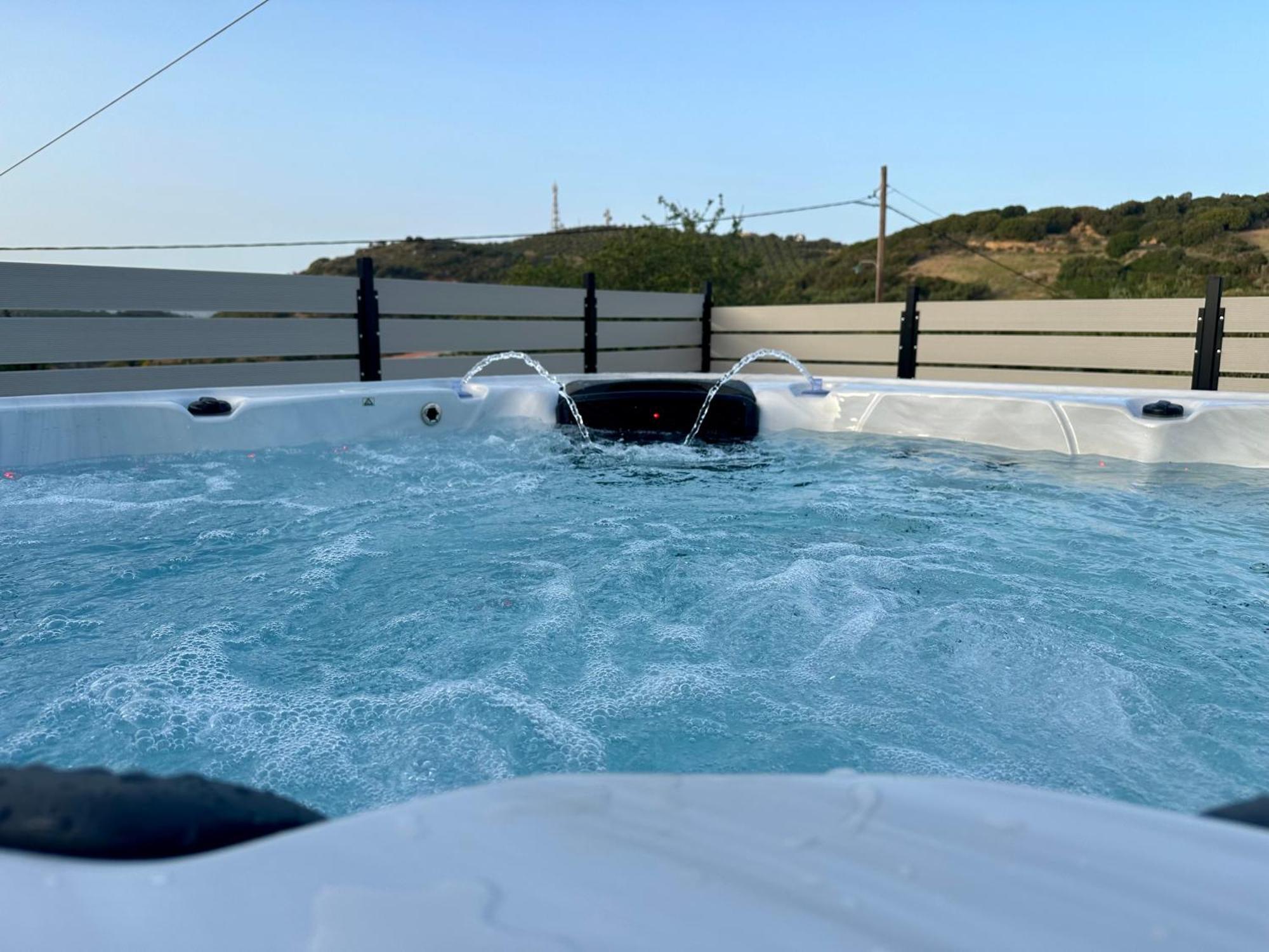 Villa Eftychia Serene Getaway With Hot Tub In A Quiet Location Киссамос Экстерьер фото